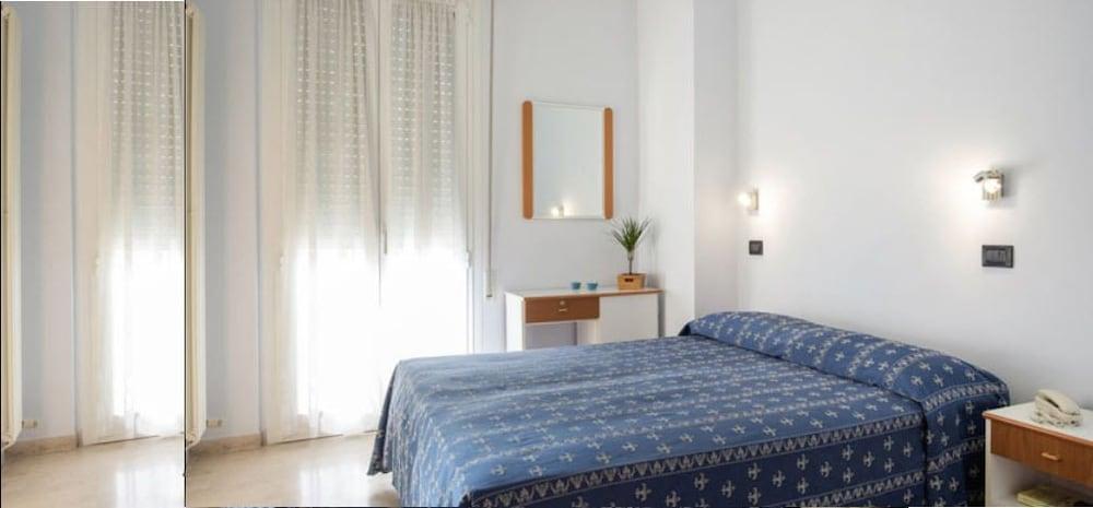Hotel Kadett Rimini Exteriör bild