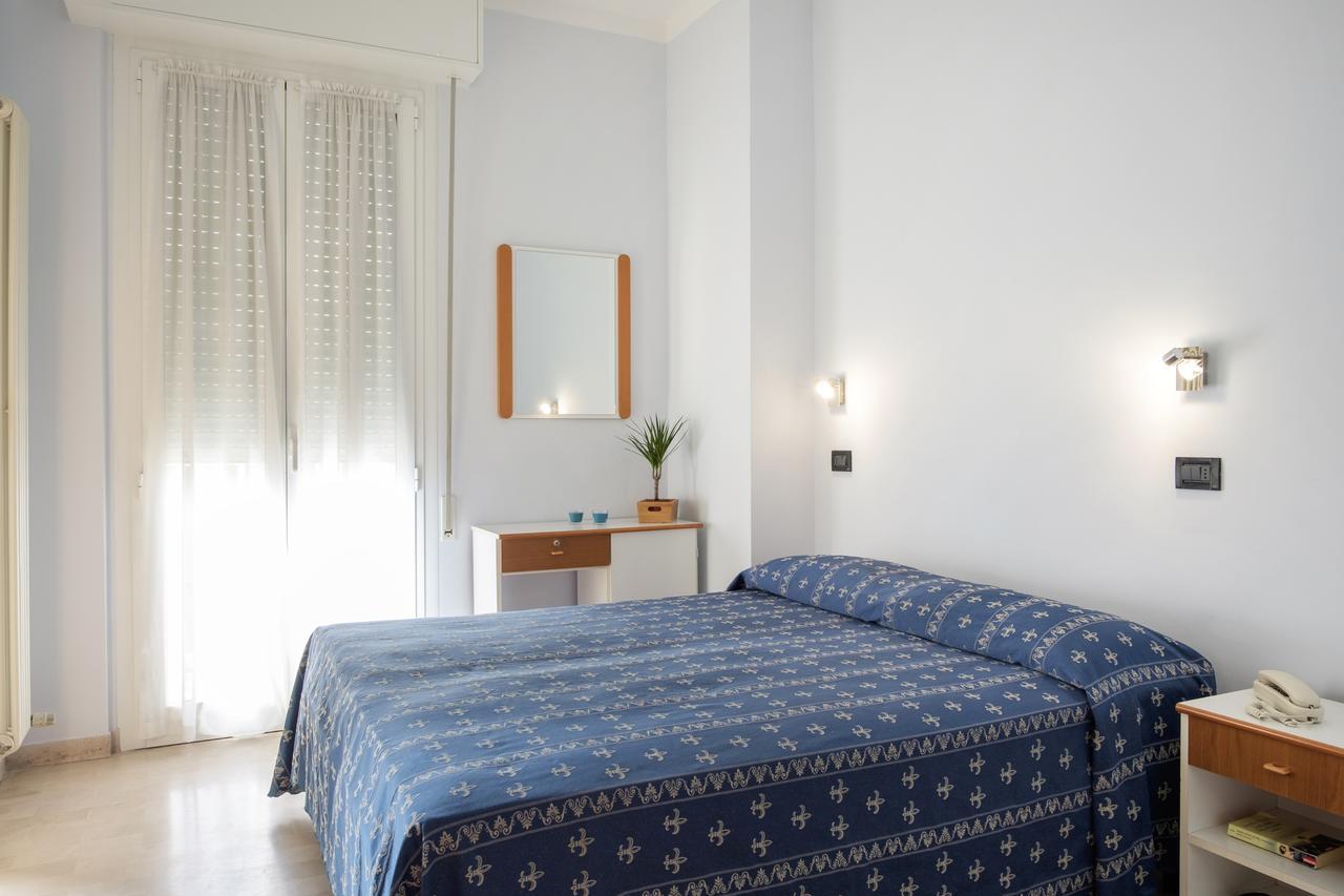 Hotel Kadett Rimini Exteriör bild